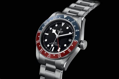 tudor's black bay bezel.